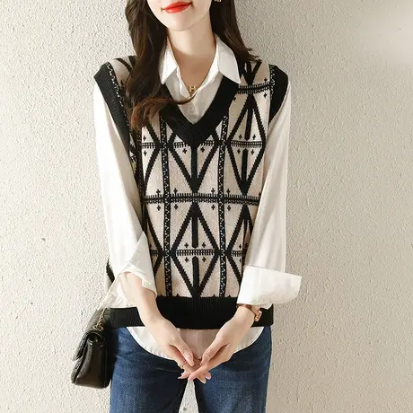 秋装2023新款宽松V领背心针织马甲女士毛衣马夹菱形格子无袖上衣图片