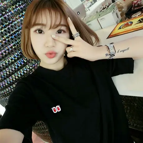 夏季新款小众设计感薄款别致ins潮上衣服甜酷白色短袖宽松T恤女装图片