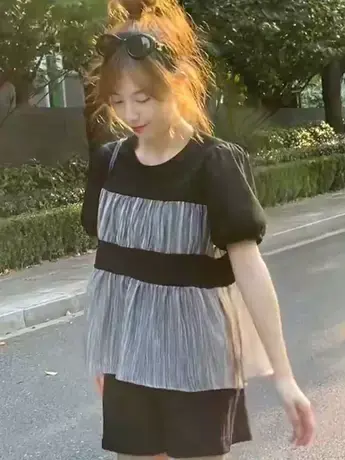 撞色拼接圆领泡泡袖小衫女夏季爆款气质百搭小清新遮肉T恤上衣潮商品大图