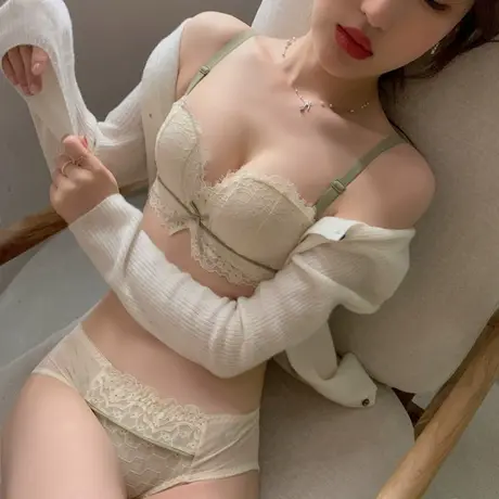 内衣女小胸聚拢学生大学少女薄款bra无钢圈防下垂蕾丝文胸套装图片