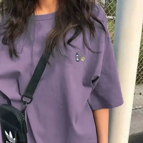 2023新款夏季宽松情侣装小众设计感别致刺绣短袖正肩t恤女装上衣图片