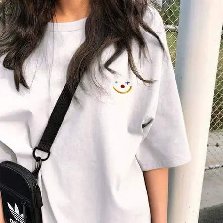 2024新款夏季宽松情侣装小众设计感别致刺绣短袖正肩t恤女装上衣商品大图