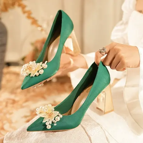 婚鞋女2024春季新款两穿绿色单鞋女鞋百搭气质高跟鞋结婚鞋新娘鞋图片