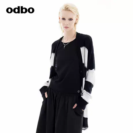 odbo/欧迪比欧时尚慵懒风上衣女2024年秋季新款针织开衫黑白外套商品大图