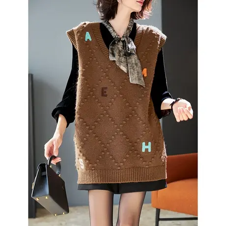 宝诗黎V领字母刺绣针织背心马甲外搭叠穿美拉德上衣2024春季新款图片