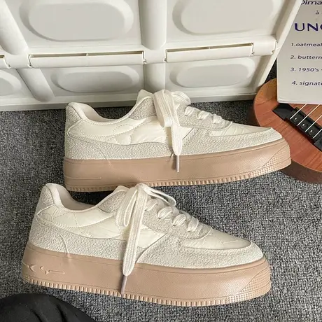 Betoo 鞋子女ins潮2022新款小白鞋女小众学生百搭厚底chic板鞋商品大图