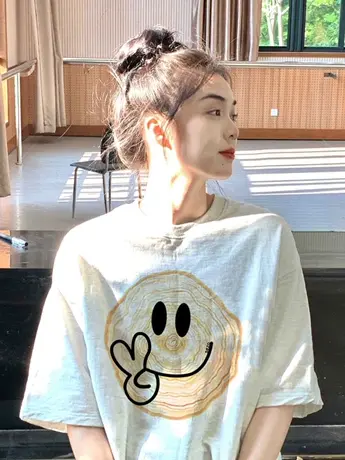 韩系chic简约风纯棉t恤女大码减龄白色ins潮小众洋气笑脸短袖上衣商品大图
