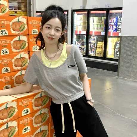 唐狮假两件短上衣美式夏季撞色左胸小标收腰运动短袖体恤女时髦图片