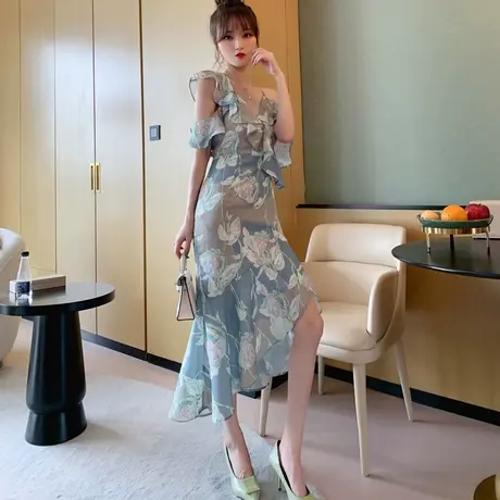 荷叶边雪纺性感连衣裙法式V领露背气质碎花吊带小礼服2023新款夏商品大图
