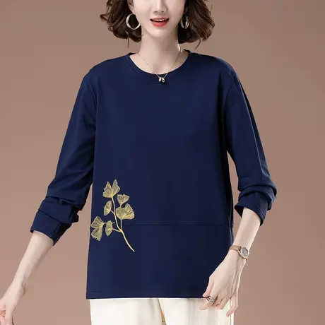 妈妈纯棉长袖T恤女春秋宽松加肥加大码女装中老年刺绣显瘦打底衫商品大图