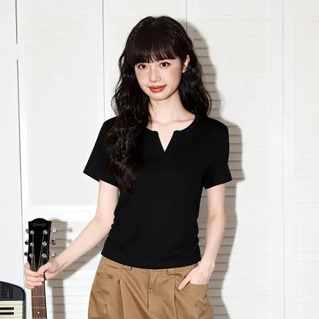 唐狮官方小v领短袖t恤女2026新款春夏美式纯欲辣妹修身半袖上衣VC商品大图