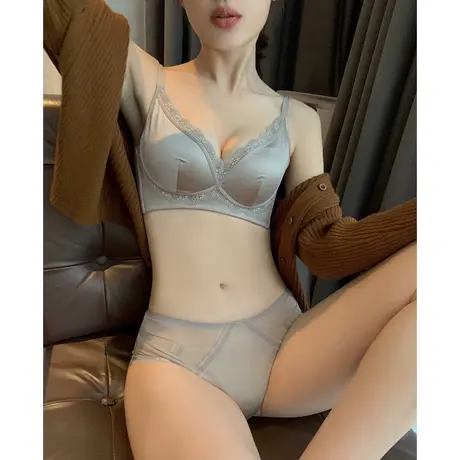 无痕内衣女聚拢调整型收副乳平胸胸罩无钢圈上托性感云朵文胸套装图片