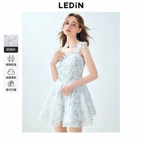 乐町显瘦宽肩带连衣裙夏季新款显瘦显高塔克设计清新蓝碎花短裙图片