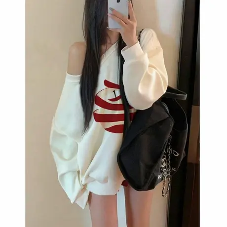 白色斜领露肩苹果印花卫衣女秋季小众别致甜辣妹宽松百搭长袖上衣商品大图