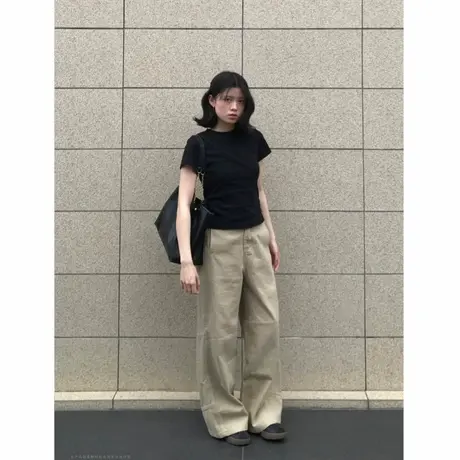 黑色正肩短袖t恤女内搭打底衫辣妹穿搭修身显瘦设计感气质上衣夏图片