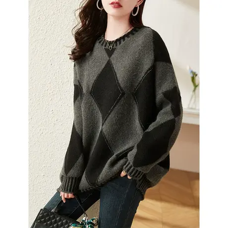 2023秋冬新款外穿时尚宽松洋气长袖针织上衣菱格拼接圆领毛衣女潮图片