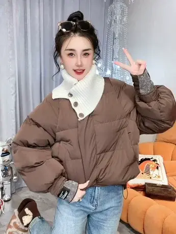 小众法式高级感针织领拼接女2023冬季短款韩版白鸭绒面包羽绒服潮图片