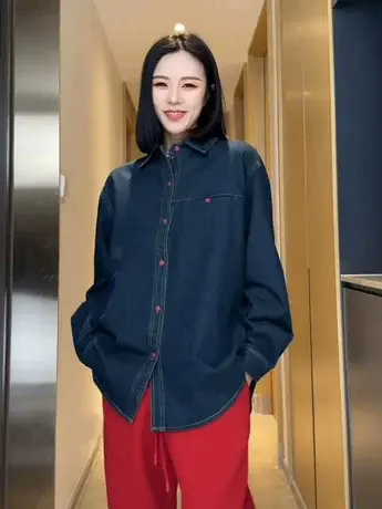 韩版撞色刺绣POLO翻领单排扣宽松长袖蓝色牛仔衬衫2024年早春新款商品大图