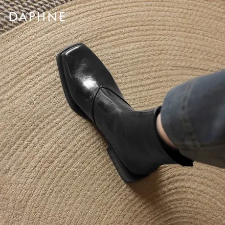 达芙妮真皮短靴子女2025新款秋冬季黑色粗跟单靴马丁靴平底瘦瘦靴图片