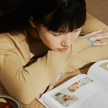 omont蛋挞家 复古高领针织衫女秋冬季新款设计感开叉打底毛衣上衣商品大图