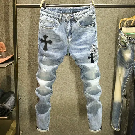 个性十字架印花牛仔裤男春夏季休闲小脚裤2023新款破洞修身裤子男商品大图