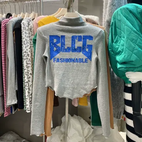 韩国东大门秋季新款时髦字母修身短款磨毛半高领打底衫长袖t恤女商品大图