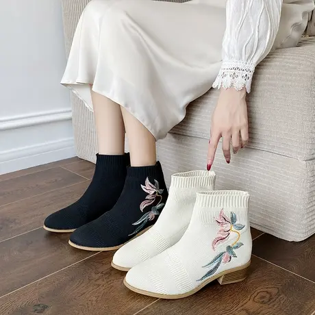 飞织瘦瘦靴子女2024新款短靴女粗跟配裙子旗袍汉服马丁靴弹力袜靴图片