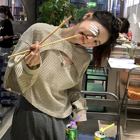 条纹长袖T恤遮肉两件套大码女装春季微胖mm设计感小众短款上衣潮图片