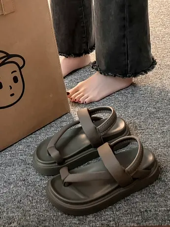 松糕厚底凉鞋女夏季2023年新款配裙子沙滩软底夹趾平底中跟罗马鞋图片