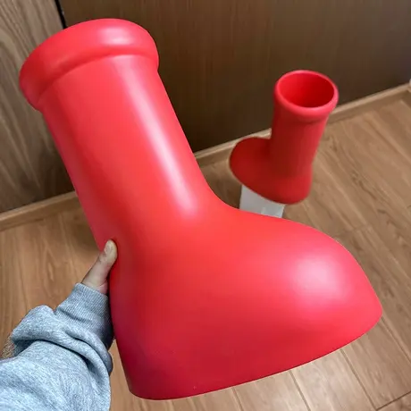 阿童木同款时尚创意橡胶红靴女2023新款平底防水外穿中筒大头雨靴图片