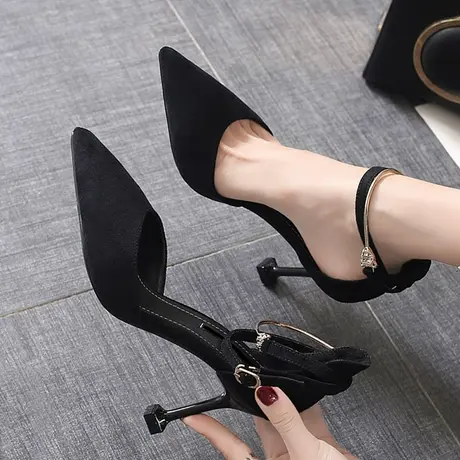 2020女夏新款时装凉鞋中跟细跟单鞋高跟鞋韩版中空一字扣带仙女风图片