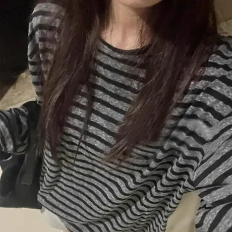 气质高级感条纹圆领长袖T恤女早秋宽松韩版打底衫外穿内搭上衣服图片