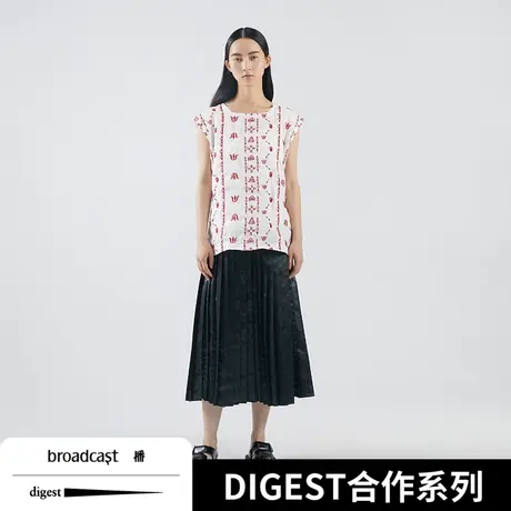 播夏季新款气质方领刺绣装饰麻质面料无袖衬衫女BDO2DD2208图片