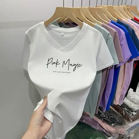 2024新款爆款短袖T恤女夏季鸡心v领纯棉上衣设计感字母修身显瘦潮图片