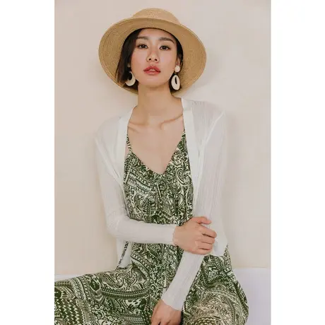 弥古白色冰丝开衫天丝针织防晒披肩女夏薄款小坎肩吊带裙外搭罩衫图片