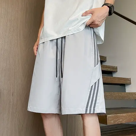 短裤男夏季潮牌休闲宽松大码中裤冰丝条纹薄款外穿运动五分大裤衩图片