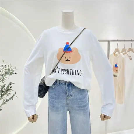 小熊印花白色长袖t恤女秋冬新款加厚宽松休闲中长款打底衫上衣图片