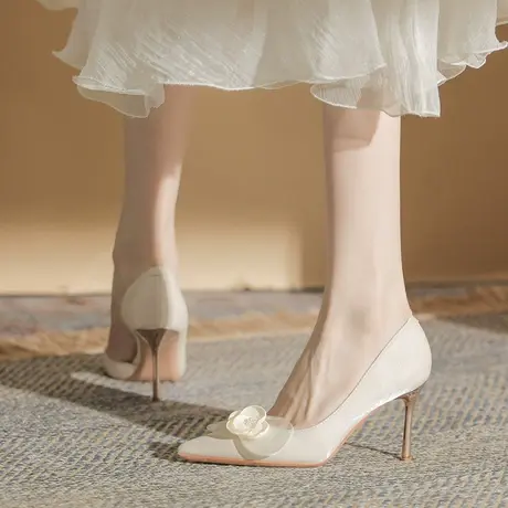 法式绸缎婚鞋女细跟2023年春季新款尖头浅口仙女风伴娘礼服高跟鞋商品大图