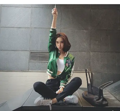 玛bf绨2023春装新款个性刺绣休闲棒球服夹克女装时尚宽松短外套潮商品大图