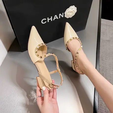 铆钉尖头凉鞋女2023夏季新款粗跟配裙子高跟鞋时尚一字带中空单鞋商品大图