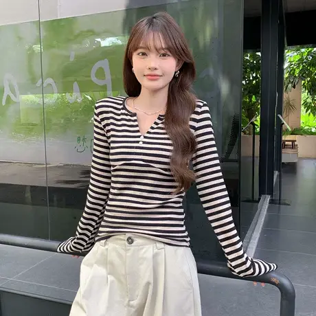 尔给V领长袖T恤女秋款修身显瘦条纹上衣商品大图