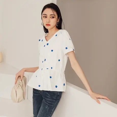 桔熊夏季休闲清新v领衬衫立体刺绣花短袖收腰上衣女大码AB16939图片