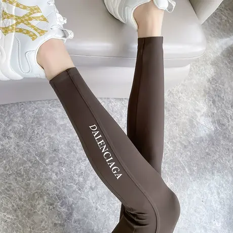 咖色鲨鱼皮打底裤女外穿2023年秋冬高腰瘦腿字母瑜伽健身芭比裤子图片