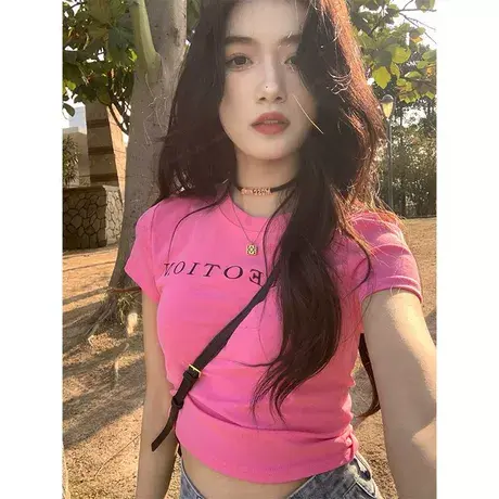 玫红色正肩t恤短袖女夏季修身设计感小众别致独特甜辣妹短款上衣商品大图
