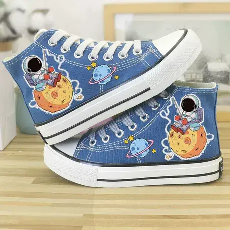 高帮帆布鞋秋冬学生平底运动板鞋韩版手绘男鞋星球宇航员联名女鞋图片