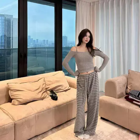 纯情居家小萌妹休闲紧身显瘦打底上衣韩系慵懒感休闲阔腿裤两件套图片