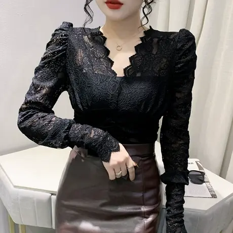 性感V领黑色蕾丝上衣女春秋高腰短款打底衫内搭紧身气质T恤长袖潮图片