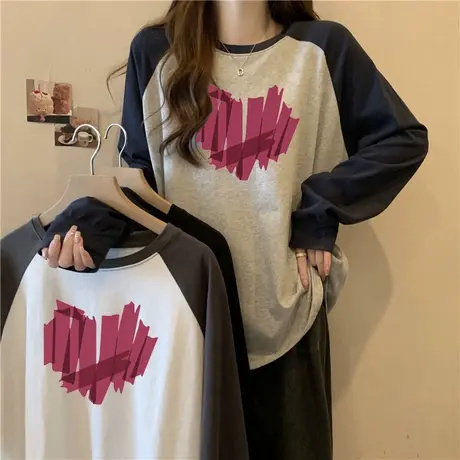 涂鸦爱心印花插肩袖T恤女春秋冬季德绒保暖打底衫内搭长袖上衣潮图片