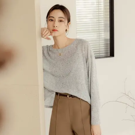 桔熊秋冬通勤简约圆领宽松软糯微透连袖上衣女胖妹妹大码AB19189图片