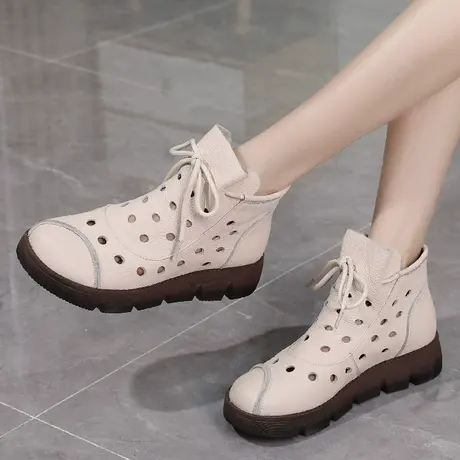 2023年春款真皮洞洞靴大码女靴41一43显脚小牛筋底妈妈鞋超软平底商品大图